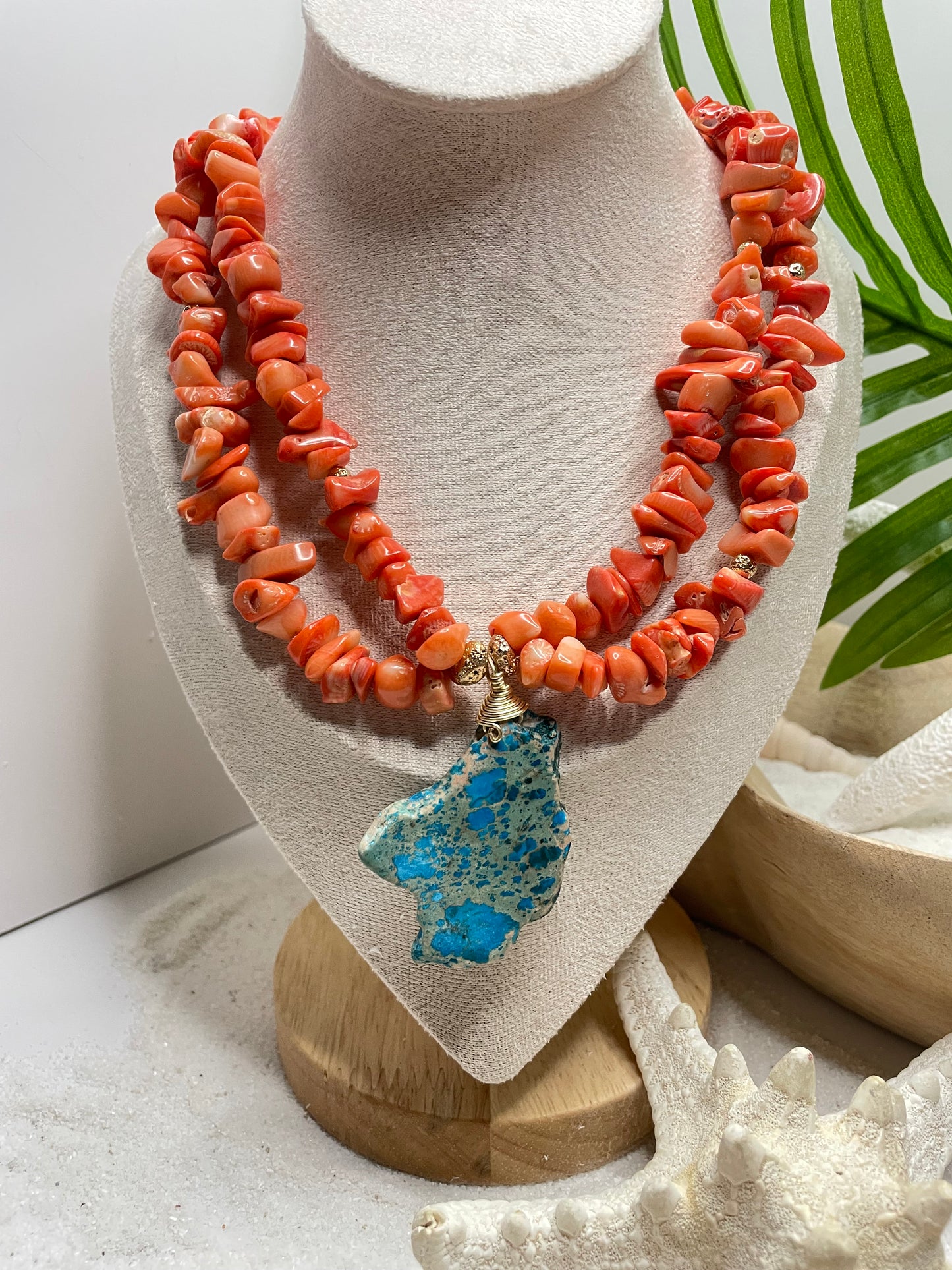 Collar “Fuego del Pacífico” – Coral Anaranjado y Jaspe Imperial