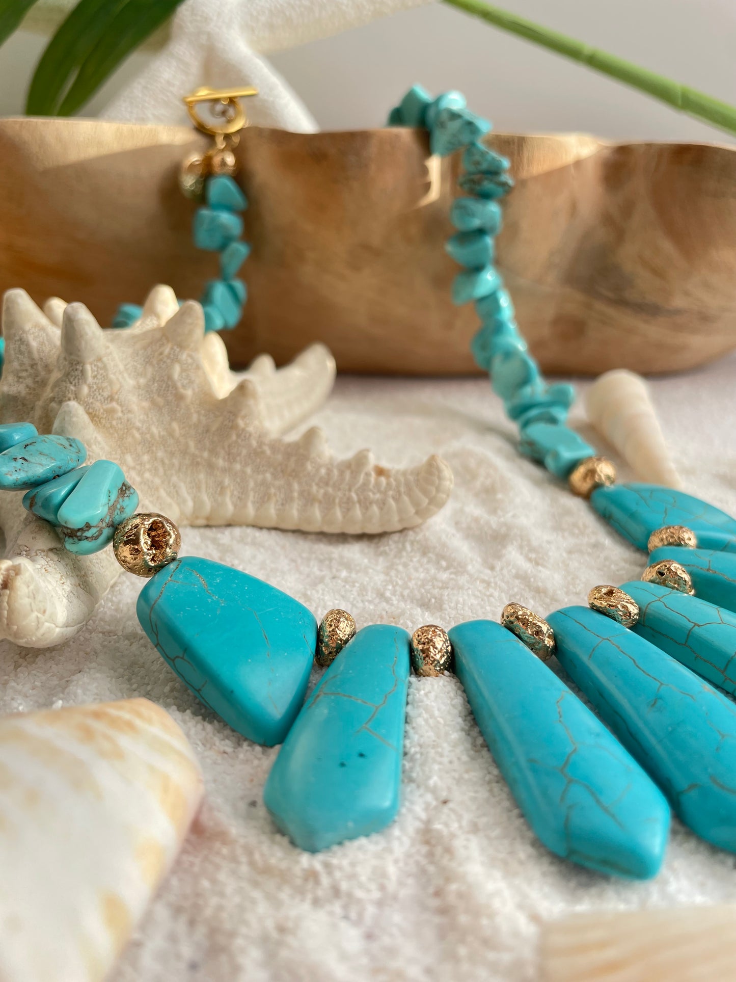 Collar “Olas de Tierra” – Turquesa Natural y Piedra Volcánica