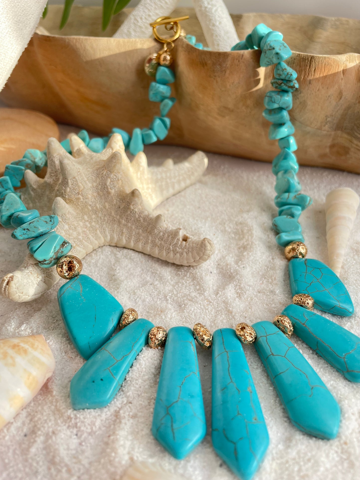Collar “Olas de Tierra” – Turquesa Natural y Piedra Volcánica