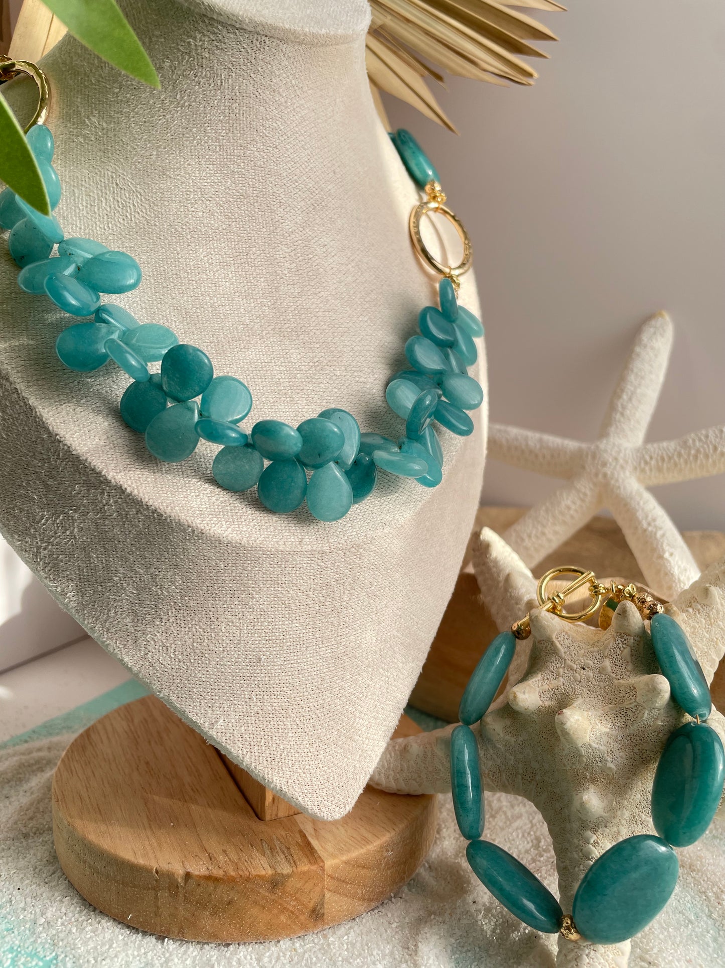 Set “Brisa Marina” – Collar y Pulsera de Ágatas Azul Cielo | Colección Perla del Pacífico