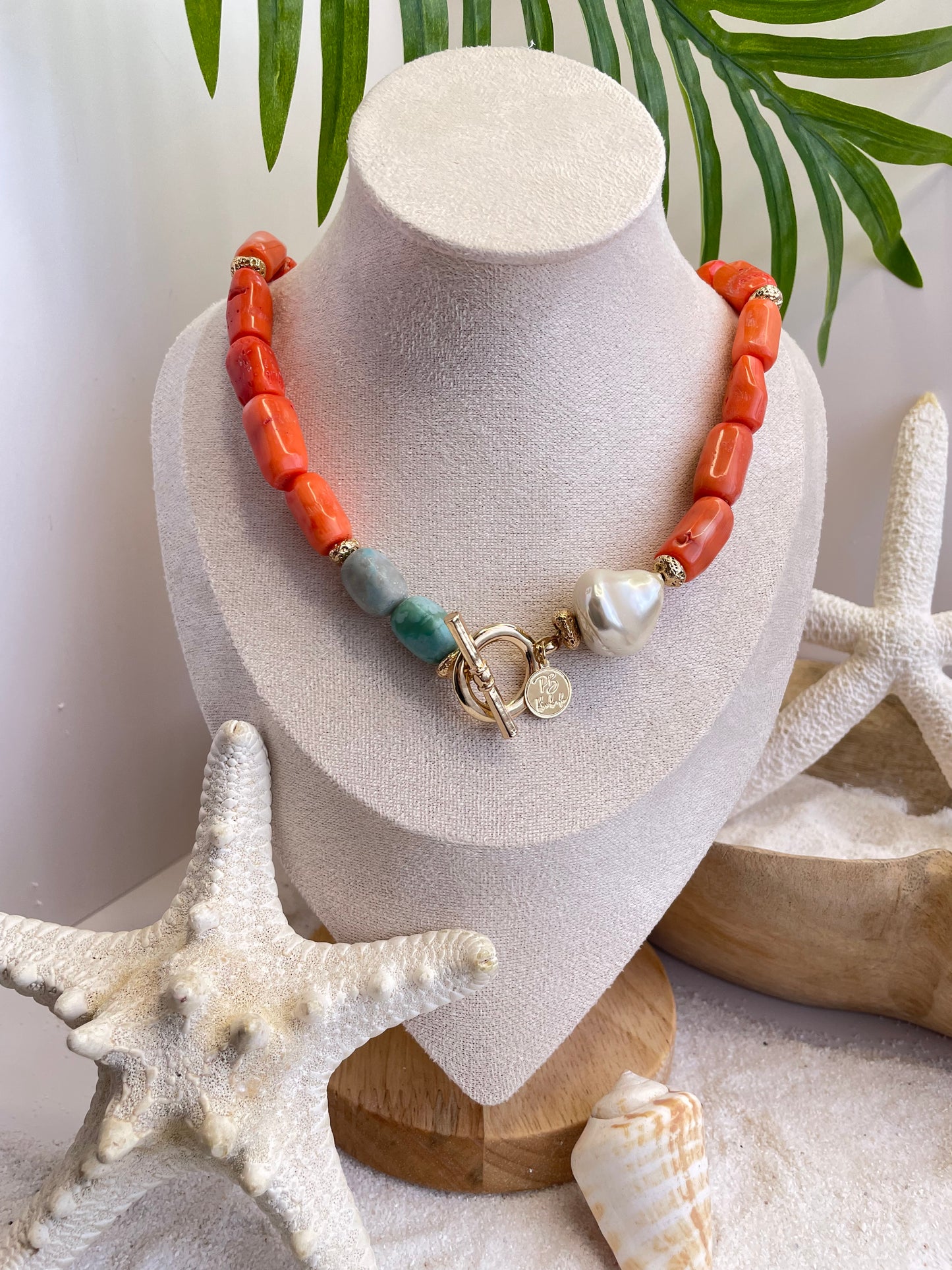 Collar "Alba del Pacífico" – Coral Natural, Amazonita y Perla Barroca